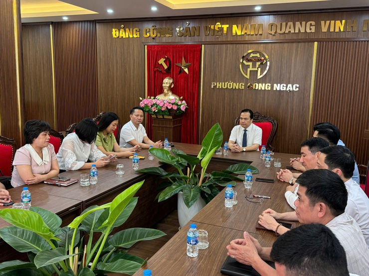 Phường Đông Ngạc tổ chức hội nghị công bố các nghị quyết về công tác cán bộ HĐND phường khóa II, nhiệm kỳ 2026–2031- Ảnh 1.