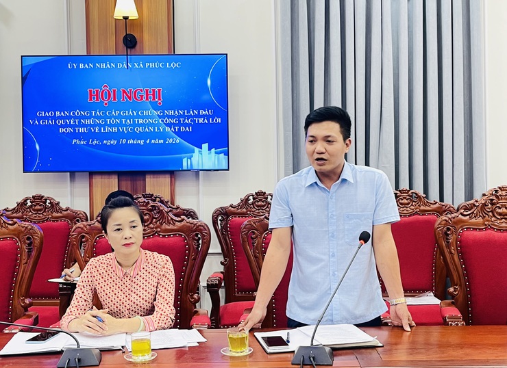 UBND xã tổ chức Hội nghị giao ban công tác cấp Giấy chứng nhận quyền sử dụng đất lần đầu và giải quyết tồn tại trong trả lời đơn thư- Ảnh 3.