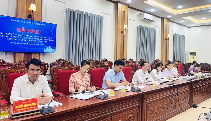 UBND xã tổ chức Hội nghị giao ban công tác cấp Giấy chứng nhận quyền sử dụng đất lần đầu và giải quyết tồn tại trong trả lời đơn thư- Ảnh 1.