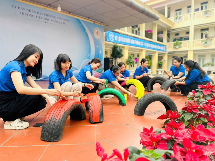 Gương điển hình tiêu biểu trong học tập và làm theo Bác, Đồng chí Bí thư chi bộ Nguyễn Thị Hải Yến.- Ảnh 5.