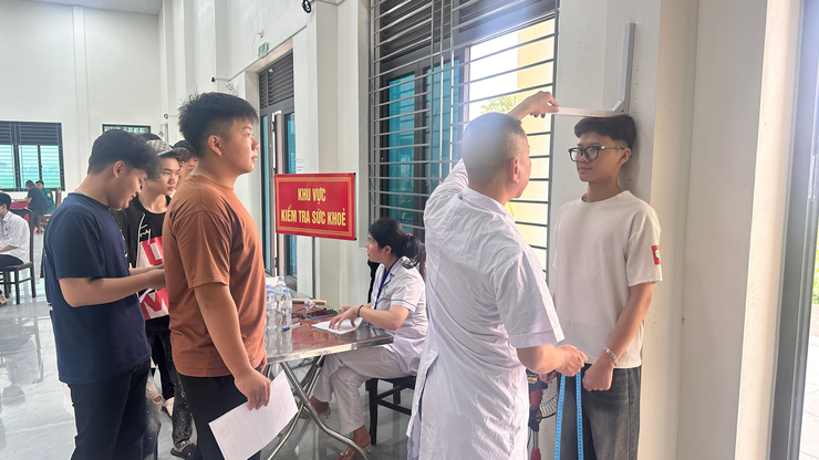 Hồng Sơn tổ chức đăng ký nghĩa vụ quân sự lần đầu, dân quân tự vệ năm 2026- Ảnh 2.