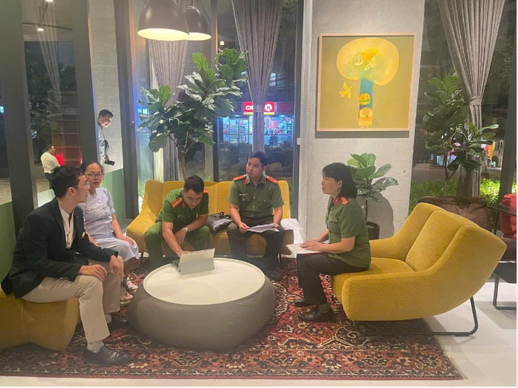 Công an phường Tây Hồ chủ động phòng ngừa, đấu tranh với vi phạm pháp luật liên quan người nước ngoài- Ảnh 2.