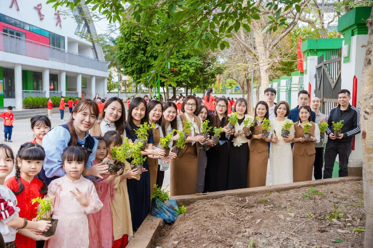 Người Kiến tạo “Ngôi trường Hạnh phúc” tại Trường Tiểu học Thanh Am- Ảnh 2.