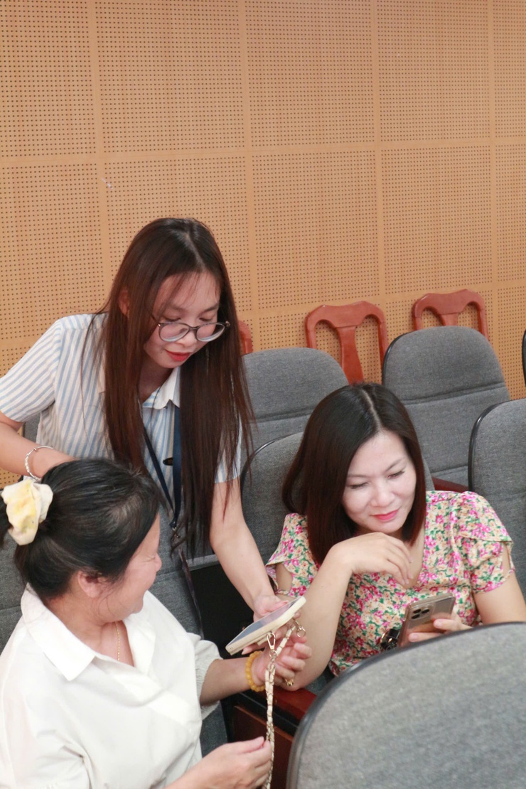 Phường Xuân Đỉnh tập huấn sử dụng “HanoiWork” cho cán bộ, công chức, viên chức- Ảnh 3.