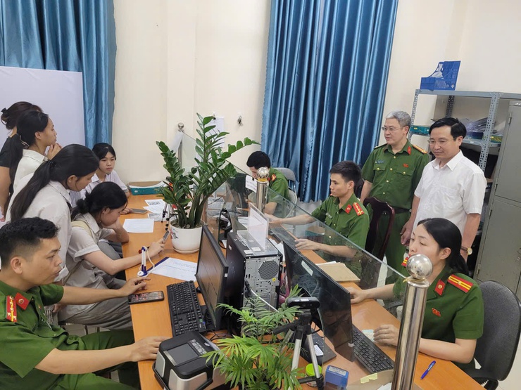 Phú Nghĩa: Tích cực triển khai cấp căn cước và định danh điện tử cho công dân từ 06 đến 14 tuổi- Ảnh 5.