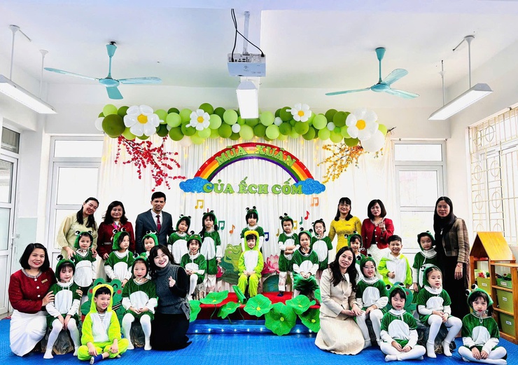 Tấm gương tiêu biểu trong học tập và làm theo Bác, cô giáo Nguyễn Thị Ngọc Hân – người “Giữ lửa” cho ngôi trường hạnh phúc.- Ảnh 2.