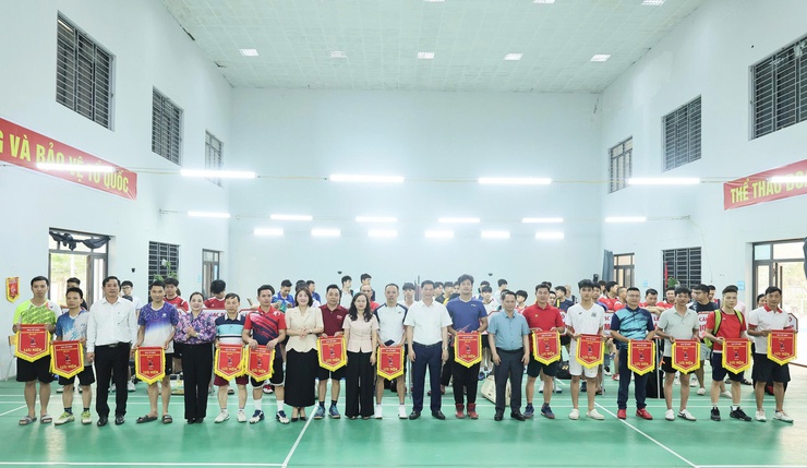 Sôi nổi Giải cầu lông các Câu lạc bộ xã Quảng Bị năm 2026- Ảnh 5.