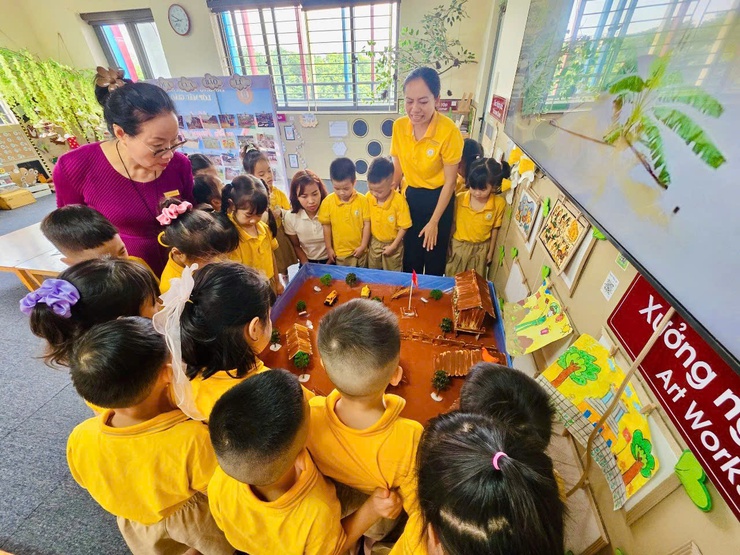 Gương điển hình trong học tập và làm theo tư tưởng đạo đức, phong cách Hồ Chí Minh tại trường Mầm non Hoa Hướng Dương.- Ảnh 8.