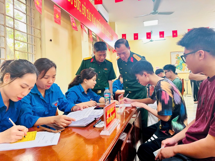  Nam Phù: Đăng ký nghĩa vụ quân sự, dân quân tự vệ – quản lý chặt nguồn, sẵn sàng cho nhiệm vụ quốc phòng năm 2026- Ảnh 9.