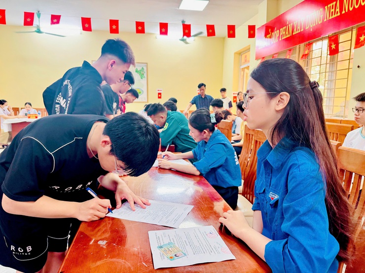  Nam Phù: Đăng ký nghĩa vụ quân sự, dân quân tự vệ – quản lý chặt nguồn, sẵn sàng cho nhiệm vụ quốc phòng năm 2026- Ảnh 13.