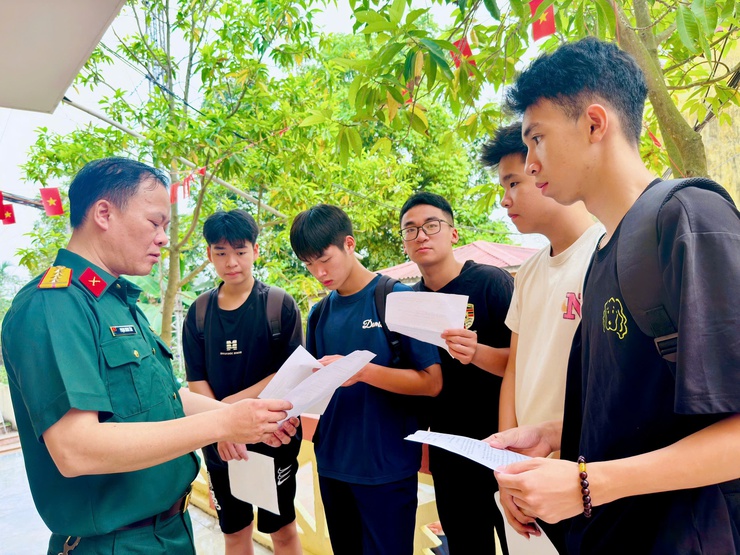  Nam Phù: Đăng ký nghĩa vụ quân sự, dân quân tự vệ – quản lý chặt nguồn, sẵn sàng cho nhiệm vụ quốc phòng năm 2026- Ảnh 3.