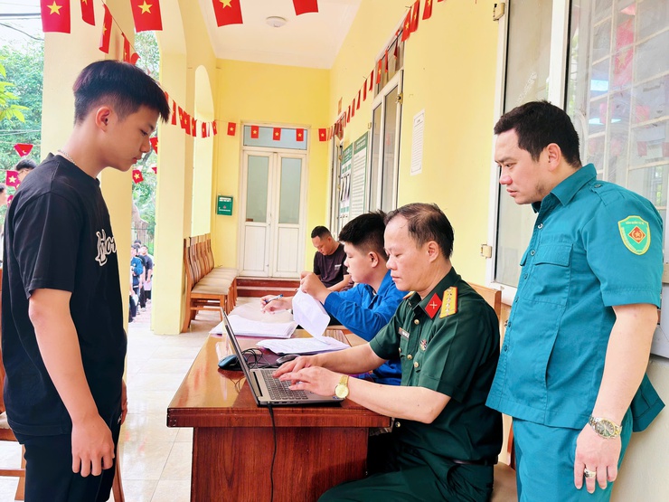  Nam Phù: Đăng ký nghĩa vụ quân sự, dân quân tự vệ – quản lý chặt nguồn, sẵn sàng cho nhiệm vụ quốc phòng năm 2026- Ảnh 7.