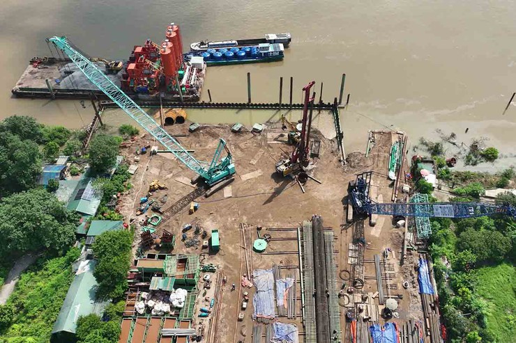 Phường Bồ Đề đẩy nhanh tiến độ bàn giao mặt bằng sạch phục vụ dự án cầu Tứ Liên- Ảnh 1.