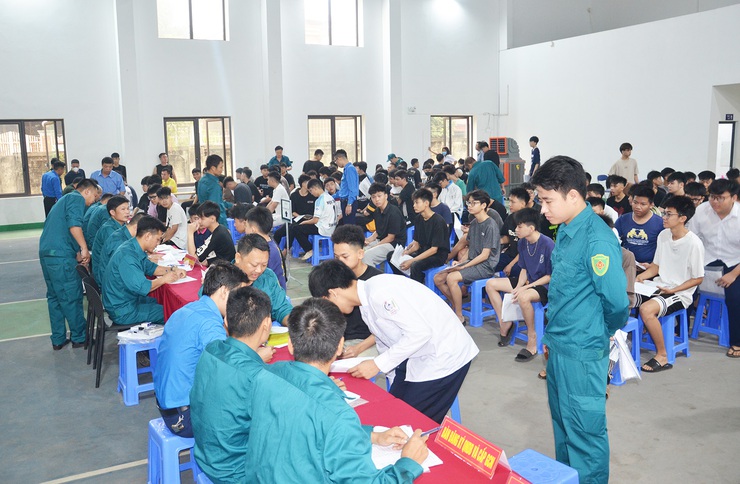 Phường Tùng Thiện tổ chức đăng ký nghĩa vụ quân sự, quân nhân dự bị và phương tiện kỹ thuật dự bị năm 2026- Ảnh 4.