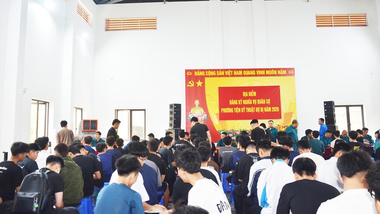 Phường Tùng Thiện tổ chức đăng ký nghĩa vụ quân sự, quân nhân dự bị và phương tiện kỹ thuật dự bị năm 2026- Ảnh 2.