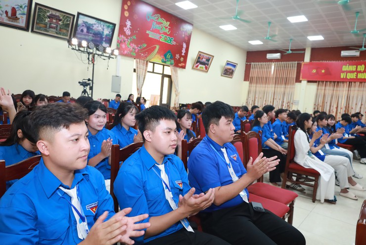 Thanh niên Minh Châu khát vọng cống hiến, tiên phong chuyển đổi số và phát triển quê hương- Ảnh 4.