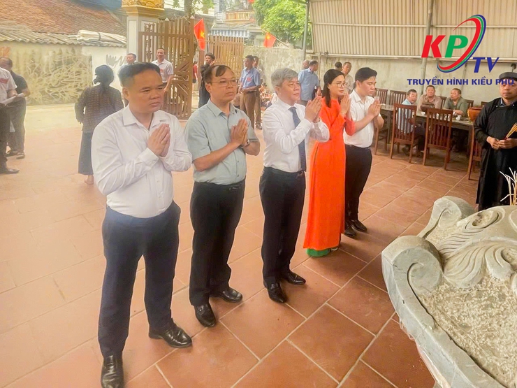 Lễ đón nhận bằng công nhận di tích lịch sử văn hóa cấp Thành phố Đình Cấn Giang- thôn Cây Chay- Ảnh 7.