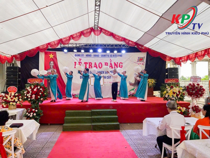 Lễ đón nhận bằng công nhận di tích lịch sử văn hóa cấp Thành phố Đình Cấn Giang- thôn Cây Chay- Ảnh 9.
