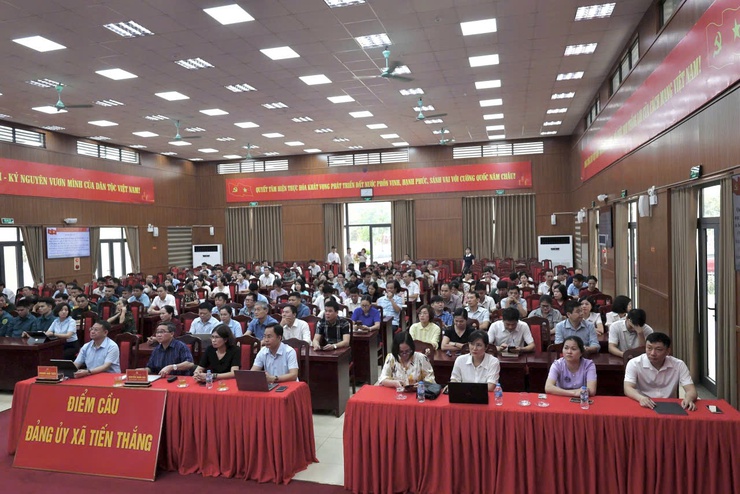 Tiến Thắng tập trung học tập, quán triệt, triển khai Nghị quyết Trung ương 2 khóa XIV
- Ảnh 2.