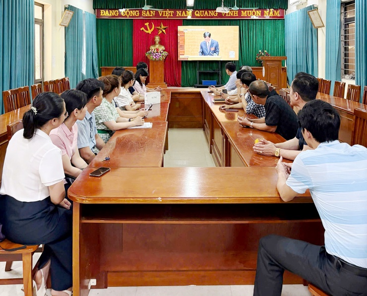 Đảng ủy xã Quốc Oai tiếp sóng Hội nghị toàn quốc quán triệt Nghị quyết trung ương 2 (khóa XIV)- Ảnh 11.