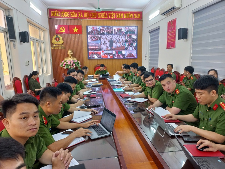 Tiến Thắng tập trung học tập, quán triệt, triển khai Nghị quyết Trung ương 2 khóa XIV
- Ảnh 4.