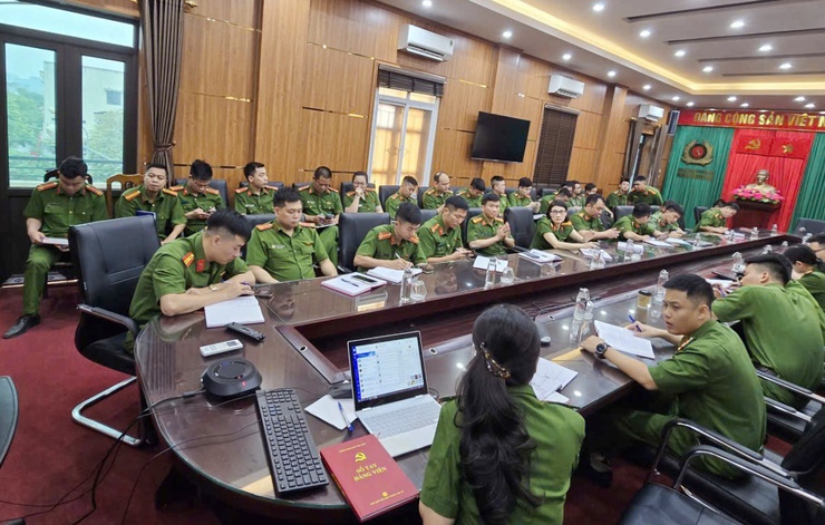 Đảng ủy xã Quốc Oai tiếp sóng Hội nghị toàn quốc quán triệt Nghị quyết trung ương 2 (khóa XIV)- Ảnh 13.