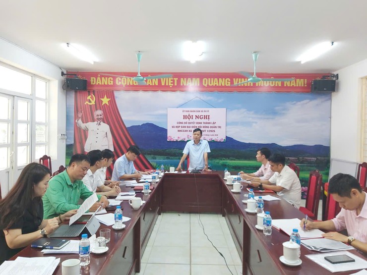 Xã Ba Vì tổ chức Hội nghị công bố Quyết định thành lập Ban đại diện HĐQT NHCSXH xã và triển khai nhiệm vụ tín dụng chính sách.- Ảnh 2.