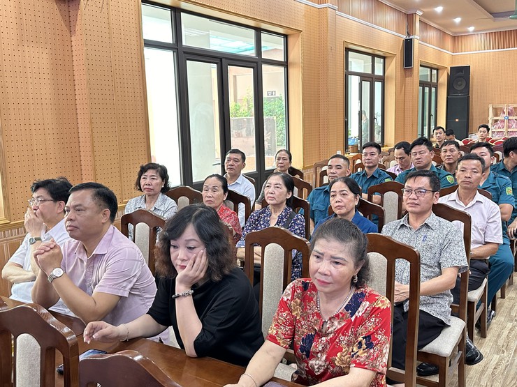 Xã Đại Thanh tổng kết công tác tuyển chọn gọi công dân nhập ngũ, thực hiện nghĩa vụ tham gia Công an nhân dân năm 2026, triển khai phương hướng, nhiệm vụ năm 2027.- Ảnh 5.