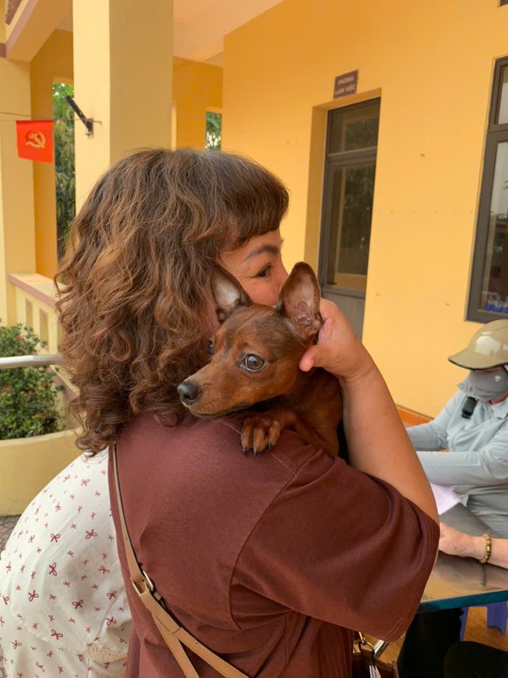 Trung tâm dịch vụ tổng hợp xã Đại Thanh triển khai tiêm phòng cho đàn chó mèo tại các thôn- Ảnh 9.