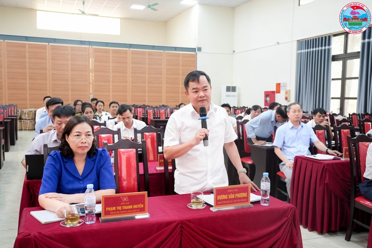 HỘI ĐỒNG NHÂN DÂN XÃ HƯNG ĐẠO TỔ CHỨC HỘI NGHỊ SƠ KẾT QUÝ I, TRIỂN KHAI NHIỆM VỤ TRỌNG TÂM QUÝ II NĂM 2026- Ảnh 4.