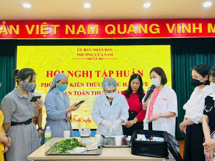 CHỦ ĐỘNG KIẾN THỨC – VỮNG VÀNG AN TOÀN THỰC PHẨM TRÊN ĐỊA BÀN PHƯỜNG CỬA NAM- Ảnh 1.