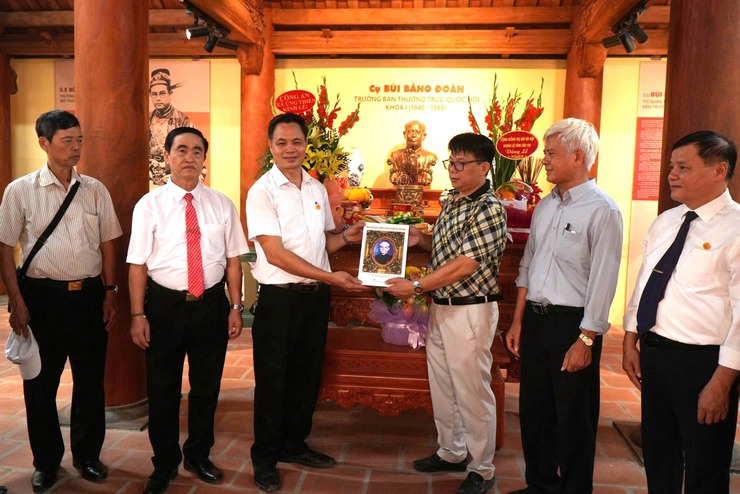 Cộng đồng họ Bùi tri ân cụ Bùi Bằng Đoàn, lan tỏa giá trị truyền thống- Ảnh 5.