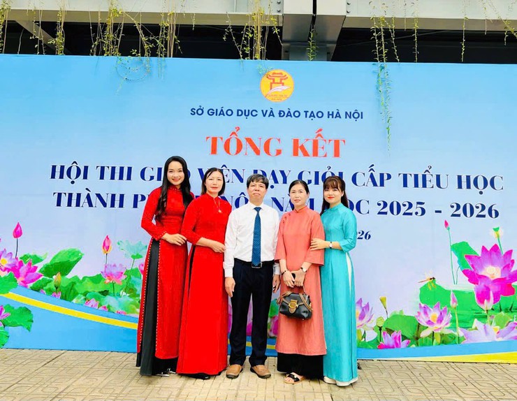 Cô giáo Phạm Thị Nhung, giáo viên văn hóa Trường Tiểu học Văn Võ giành giải Ba- Ảnh 2.