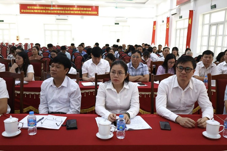ĐẢNG BỘ XÃ BA VÌ: NGHIÊM TÚC QUÁN TRIỆT NGHỊ QUYẾT HỘI NGHỊ TRUNG ƯƠNG 2, KHÓA XIV- Ảnh 2.