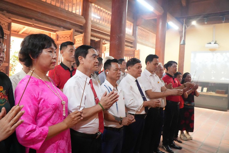 Cộng đồng họ Bùi tri ân cụ Bùi Bằng Đoàn, lan tỏa giá trị truyền thống- Ảnh 3.