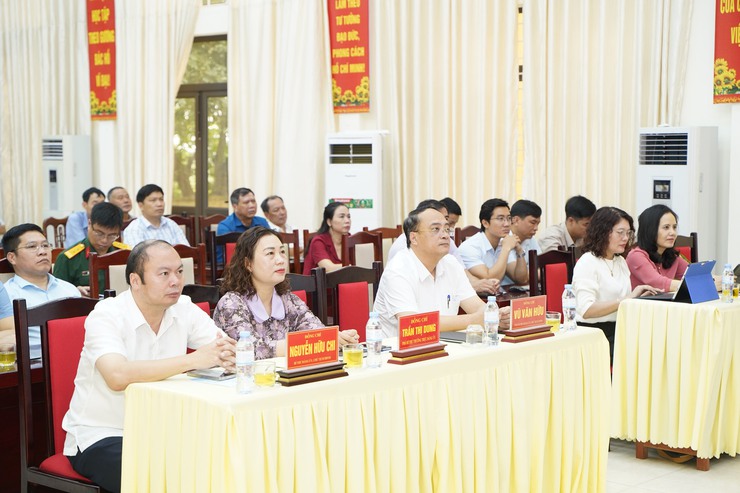 Chuyên Mỹ tổ chức 17 điểm cầu trực tuyến dự hội nghị quán triệt, triển khai thực hiện Nghị quyết Trung ương 2- Ảnh 1.