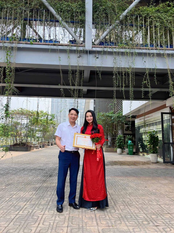 Cô giáo Nguyễn Thị Nga – giáo viên môn Giáo dục thể đạt Giải Ba tại Hội thi Giáo viên dạy giỏi cấp Tiểu học thành phố Hà Nội- Ảnh 3.