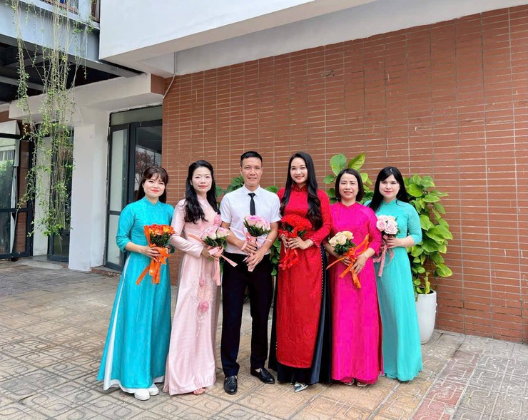 Cô giáo Phạm Thị Nhung, giáo viên văn hóa Trường Tiểu học Văn Võ giành giải Ba- Ảnh 3.