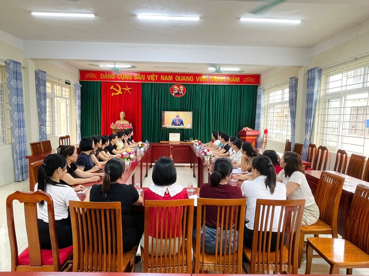 XÃ VÂN ĐÌNH TIẾP SÓNG HỘI NGHỊ NGHIÊN CỨU, HỌC TẬP, QUÁN TRIỆT NGHỊ QUYẾT HỘI NGHỊ LẦN THỨ HAI BAN CHẤP HÀNH TRUNG ƯƠNG ĐẢNG KHÓA XIV- Ảnh 4.