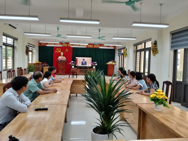 XÃ VÂN ĐÌNH TIẾP SÓNG HỘI NGHỊ NGHIÊN CỨU, HỌC TẬP, QUÁN TRIỆT NGHỊ QUYẾT HỘI NGHỊ LẦN THỨ HAI BAN CHẤP HÀNH TRUNG ƯƠNG ĐẢNG KHÓA XIV- Ảnh 7.