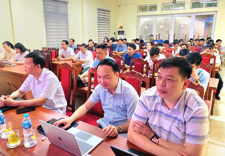 Xã Đoài Phương tham dự hội nghị toàn quốc quán triệt, triển khai thực hiện Nghị quyết Trung ương 2 (khóa XIV)- Ảnh 3.