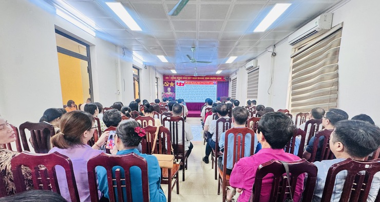 HÁT MÔN TỔ CHỨC TIẾP SÓNG HỘI NGHỊ TOÀN QUỐC QUÁN TRIỆT NGHỊ QUYẾT TRUNG ƯƠNG LẦN THỨ HAI KHÓA XIV- Ảnh 2.