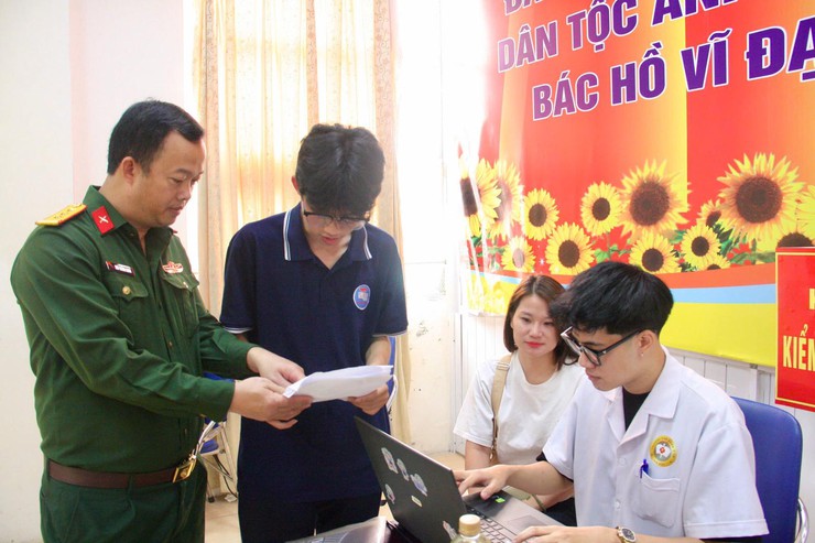 Khơi dậy ý thức trách nhiệm từ lần đăng ký nghĩa vụ quân sự đầu tiên- Ảnh 4.