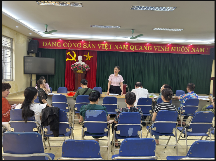 TẬP HUẤN NÂNG CAO NĂNG LỰC VÀ CHẤT LƯỢNG HOẠT ĐỘNG CHO CÁC TỔ TRƯỞNG TỔ TIẾT KIỆM VÀ VAY VỐN PHƯỜNG ĐỐNG ĐA

- Ảnh 1.