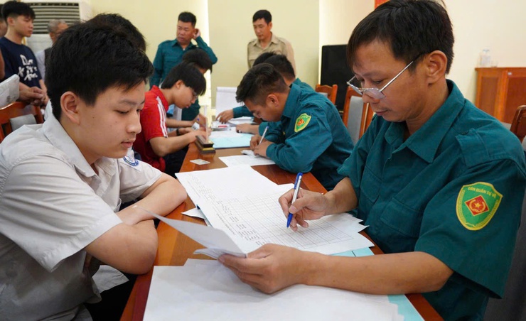 Quang Minh triển khai đăng ký nghĩa vụ quân sự, quân nhân dự bị, phương tiện kỹ thuật dự bị và dân quân tự vệ năm 2026- Ảnh 2.