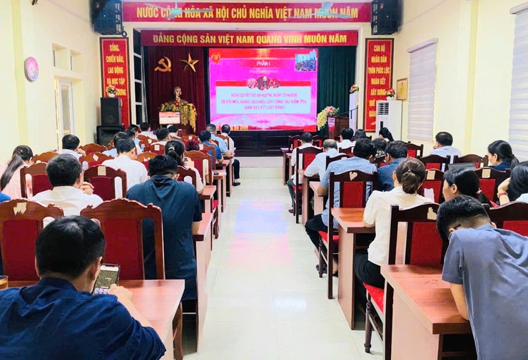 Xã Đoài Phương tham dự hội nghị toàn quốc quán triệt, triển khai thực hiện Nghị quyết Trung ương 2 (khóa XIV)- Ảnh 2.