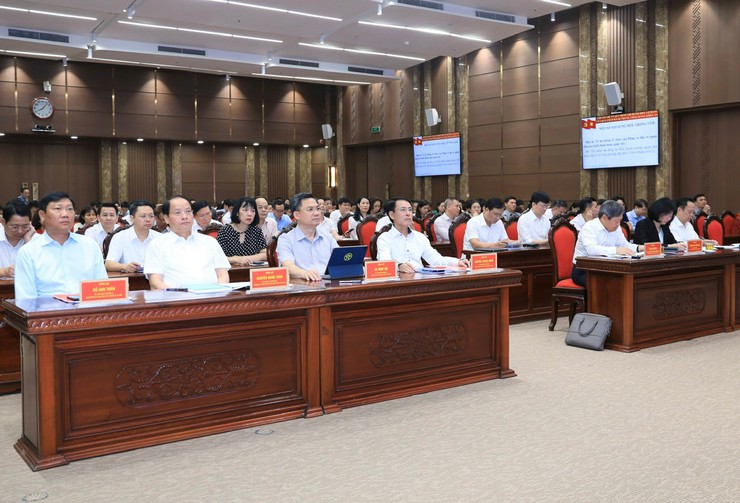 Xã Đại Xuyên dự hội nghị quán triệt,triển khai thực hiện Nghị Quyết Trung ương 2 (Khóa XIV) bằng hình thức trực tuyến- Ảnh 2.
