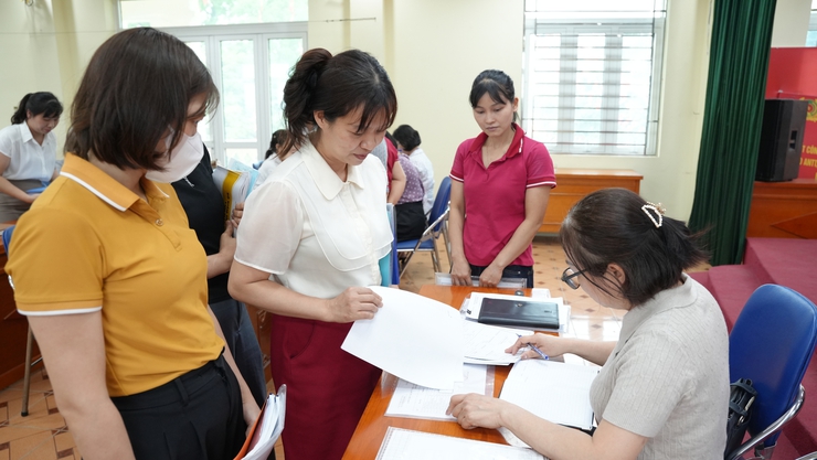 Ủy ban Kiểm tra Đảng ủy phường Yên Nghĩa tăng cường giám sát, kiểm tra công tác ATTP trong trường học- Ảnh 1.