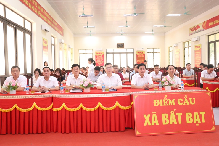 Xã Bất Bạt tham dự Hội nghị toàn quốc nghiên cứu, học tập, quán triệt và triển khai thực hiện Nghị quyết Hội nghị Trung ương 2- Ảnh 1.