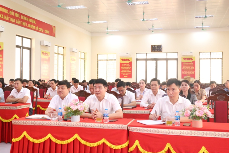Xã Bất Bạt tham dự Hội nghị toàn quốc nghiên cứu, học tập, quán triệt và triển khai thực hiện Nghị quyết Hội nghị Trung ương 2- Ảnh 2.